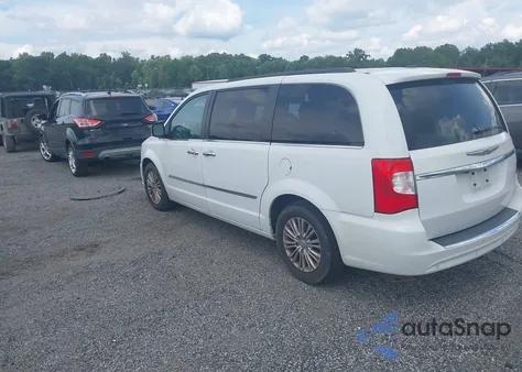 2015 Chrysler Town & Country Touring-L z USA, uszkodzony, nr VIN 2C4RC1CG6FR673922